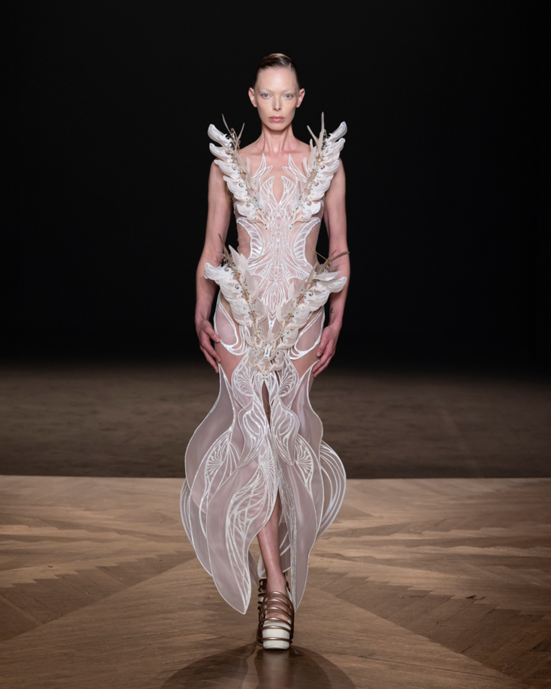 Iris van Herpen Sympoiesis - Paris Couture Week