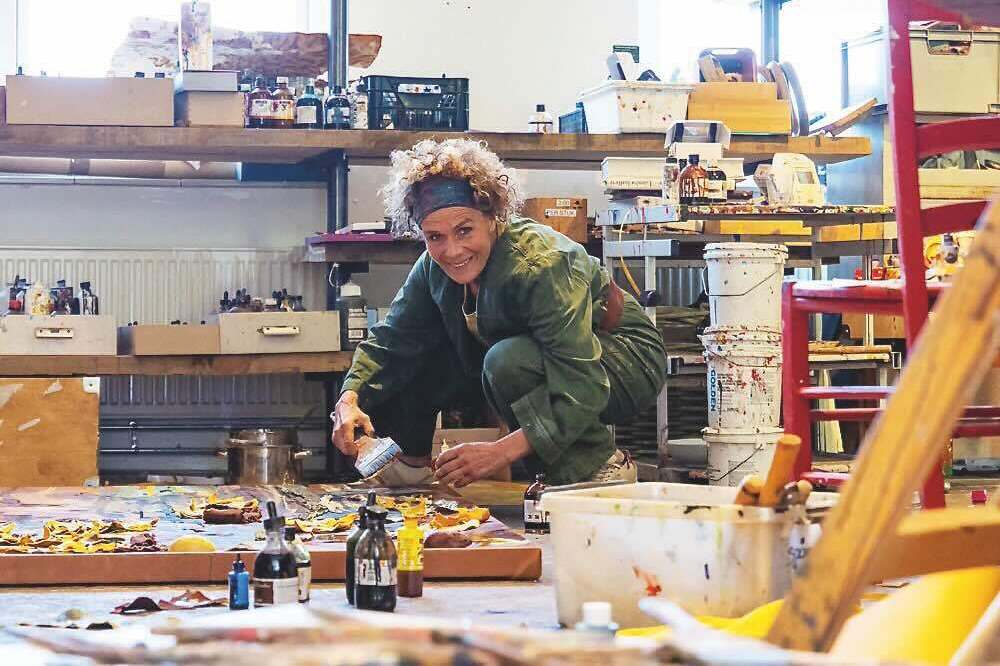 Simone Theelen, 25 jaar onderweg