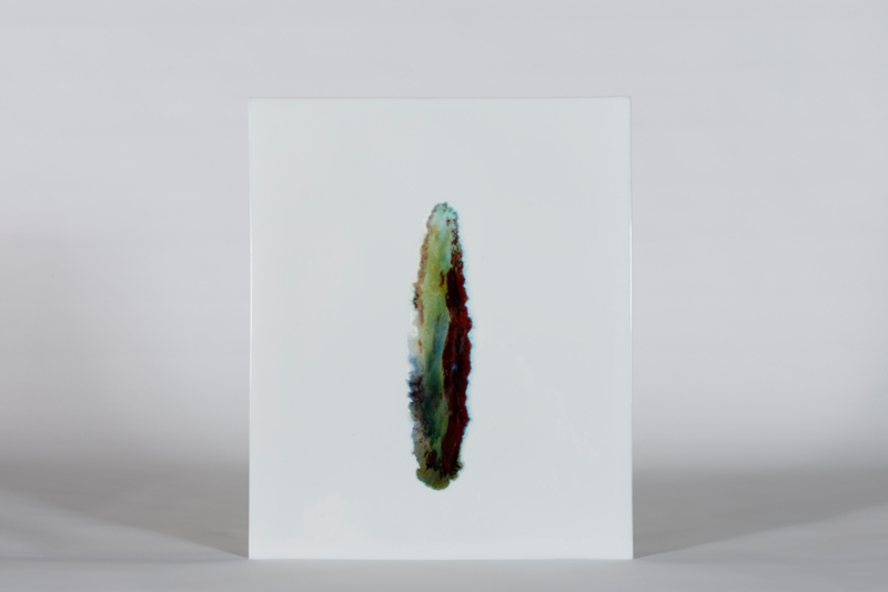 Eén van de Spectres, Linda Swanson, 2020, porselein met glazuur bestaande uit metaaloxide | Collectie Keramiekmuseum Princessehof, verworven met steun van het Mondriaan Fonds Eén van de Spectres, Linda Swanson, 2020, porselein met glazuur bestaande uit metaaloxide | Collectie Keramiekmuseum Princessehof, verworven met steun van het Mondriaan Fonds