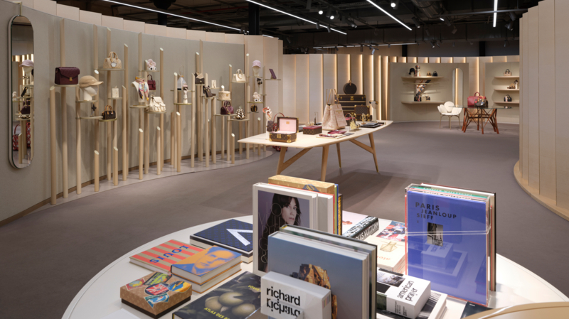 Gift Store Louis Vuitton Dream