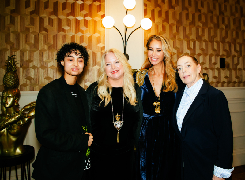 links Cody Lauren (choreograaf), Nancy Faas (kunstenaar), Carolien ter Linden (presentatrice RTL) en Lucia Marthas van Lucia Marthas Institute for performing arts.